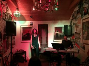 Soulsängerin Leo Will und Pianist James Simpson live im Filou Steinhude