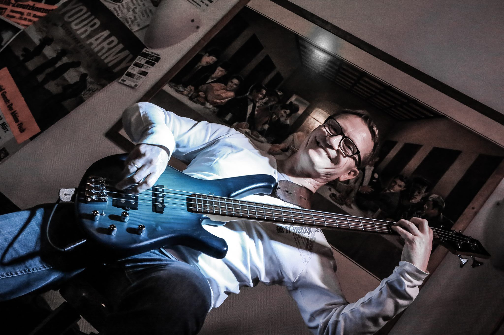 Bassist Sunday Morning live im Filou Steinhude 2015