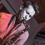 Fabian am Saxophon von Sunday Morning live im Filou Steinhude 2015