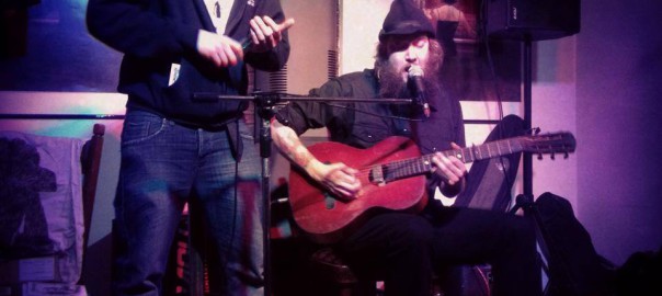 Songschreiber Tim Holehouse und Tim Loud live im Filou