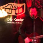 Svavar Knutur singt live im Filou 2022